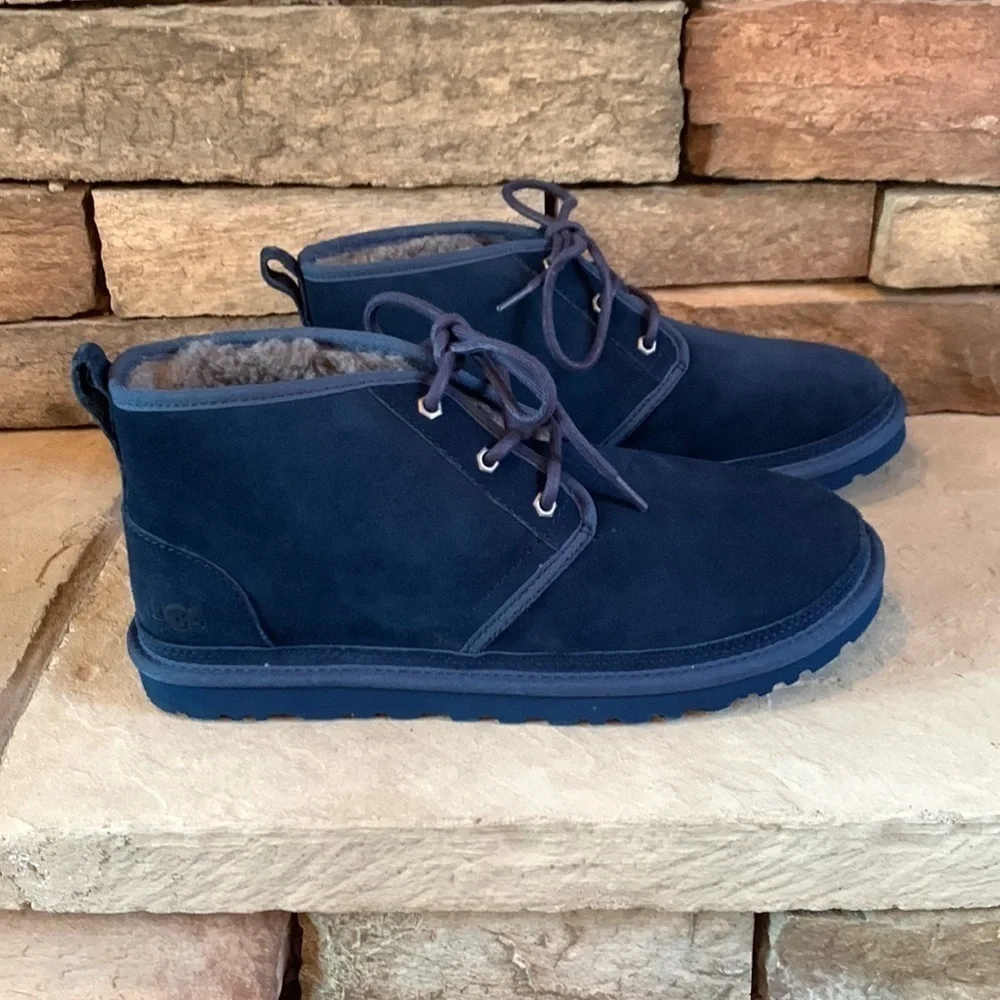 Ugg size 11 blue suede wool  lined lace up boots